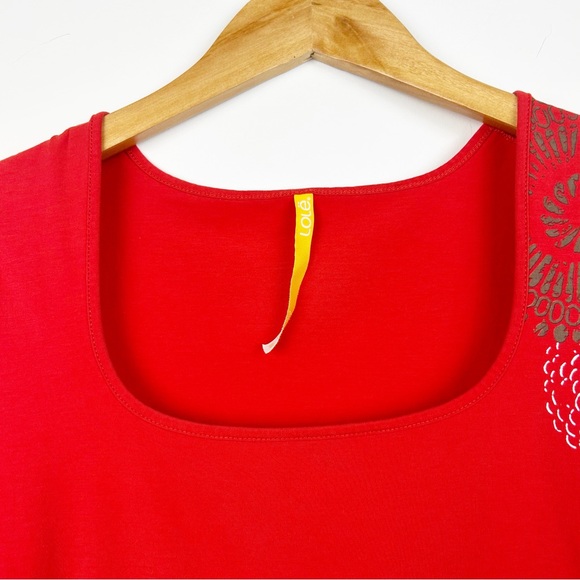 Lole Red Graphic Short Sleeve Athletic Shirt - Picture 2 of 7